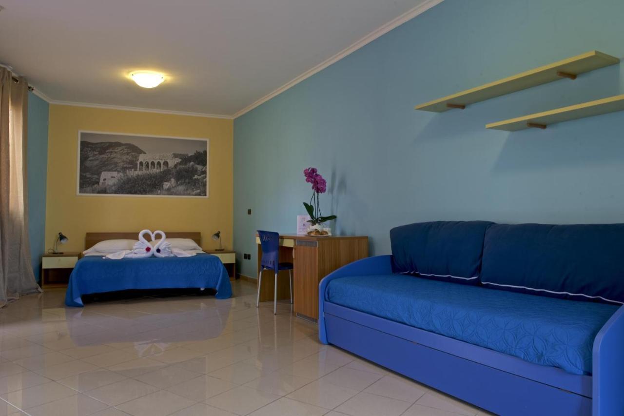 Hotel Ristorante Al Canto Delle Sirene Terracina Ngoại thất bức ảnh