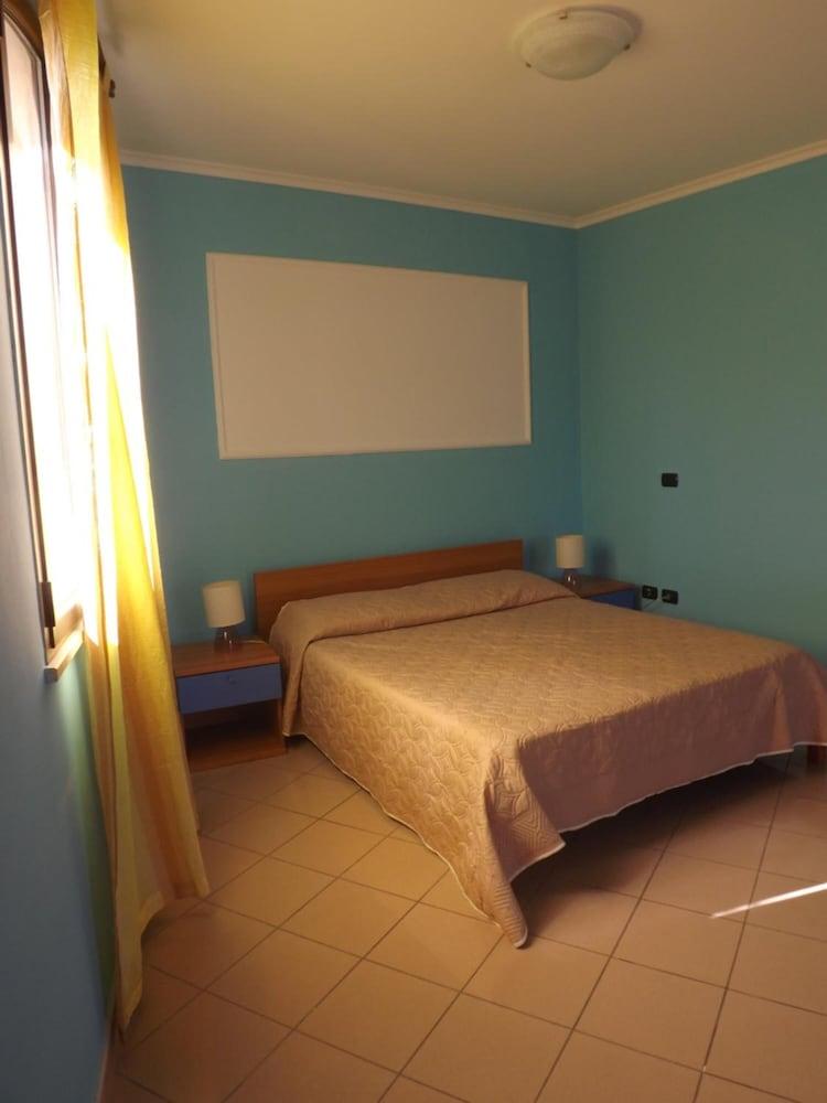 Hotel Ristorante Al Canto Delle Sirene Terracina Ngoại thất bức ảnh