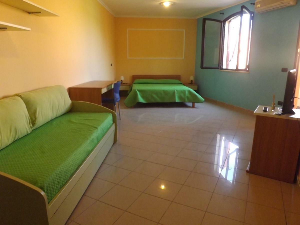Hotel Ristorante Al Canto Delle Sirene Terracina Ngoại thất bức ảnh